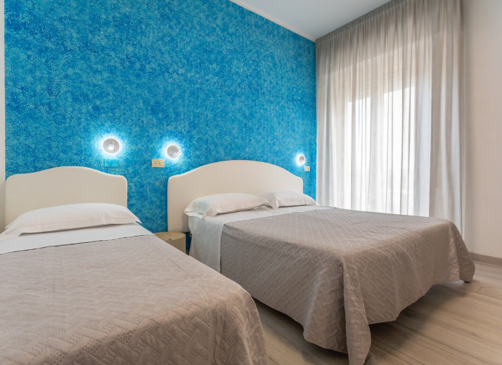 media.camera-family-ghouse-rimini-spiaggia-rimini4